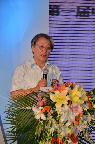 4無錫油泵油嘴研究所技術(shù)裝備室主任唐維平開獎(jiǎng)“優(yōu)秀服務(wù)品牌（國內(nèi)組）”