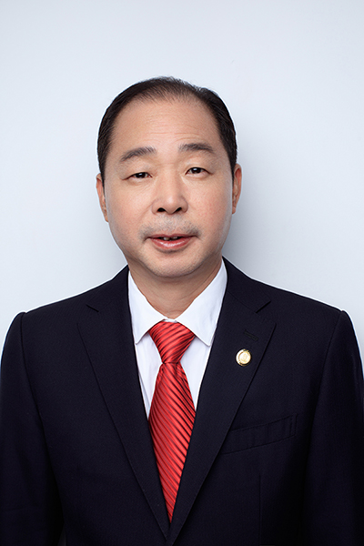 全國人大代表、浙江省工商聯(lián)副主席、德力西集團董事局主席胡成中